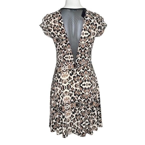 Kimchi Blue animal print dress with sheer panels NWT large - Picture 3 of 7